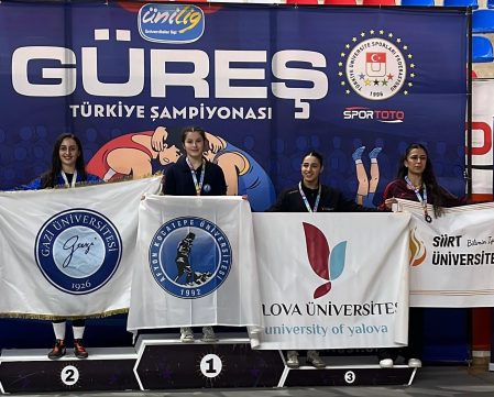 AKÜ SBF Öğrencileri Güreş Şampiyonası’ndan 4 Madalya ile Döndü